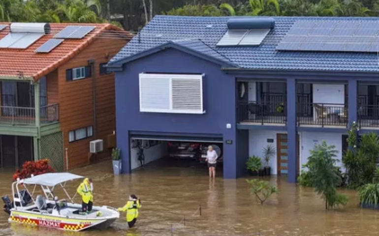 Inundações devastadoras na Austrália destroem cerca de 800 edifícios, danificando mais 10 mil