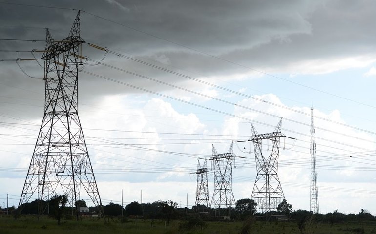 Votação sobre Amazonas Energia volta na terça-feira, por força de regimento, diz Aneel