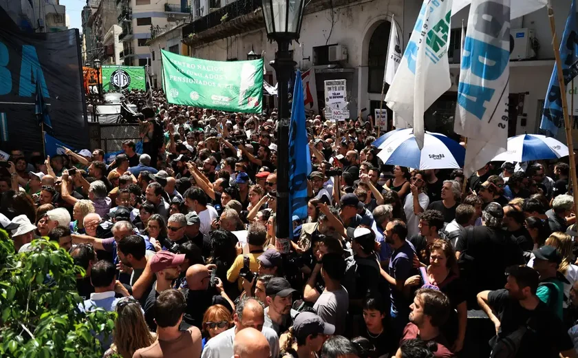 Trabalhadores se mobilizam contra extinção da agência pública Télam