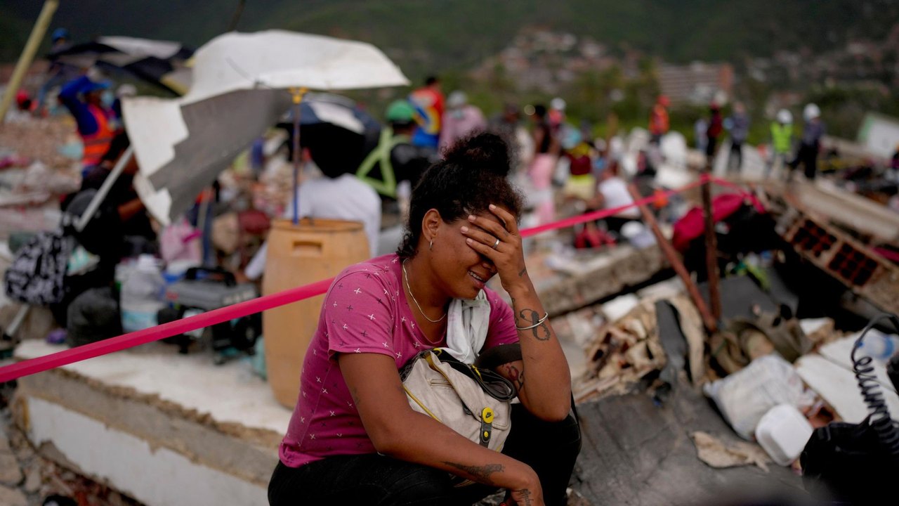 Número de mortos após terremotos na Venezuela sobe para 2.295; feridos chegam a 11.200