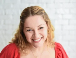 8 - Eliza Morenno, criadora do Projeto Bibliomala – Crédito fotográfico Gabi Furlan.jpg 