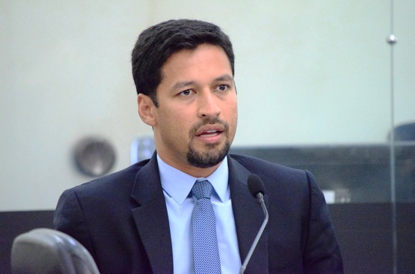 Plenário da Assembleia aprova, em segunda votação, projeto 'Lei Sangue Legal'