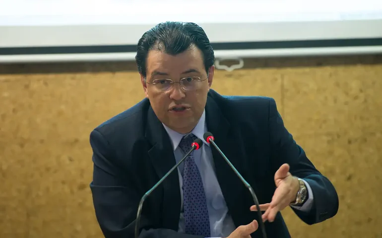 Braga retira do projeto de taxação de bets prazo maior para aprovação de lucros e dividendos