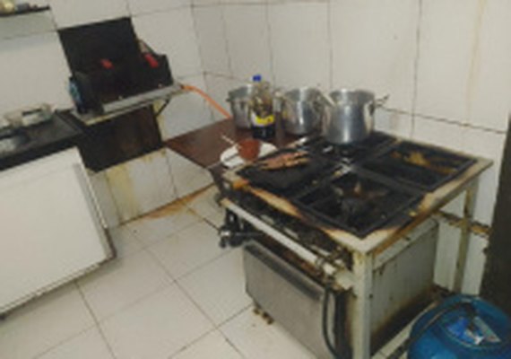 Vigilância interdita bar e restaurante na Serraria por funcionamento irregular