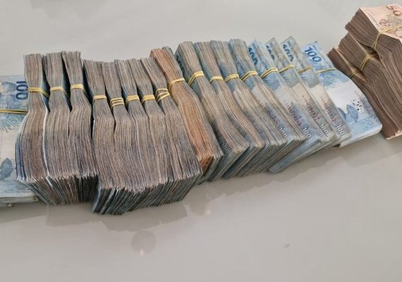 Operação combate organização criminosa de contrabando de cigarros e apreende R$250 mil