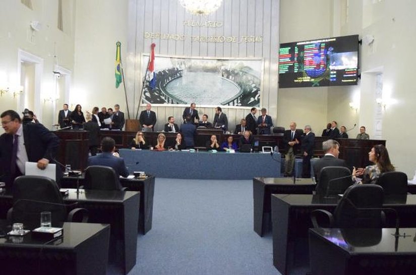Onze matérias entraram em discussão na sessão desta quarta na ALE