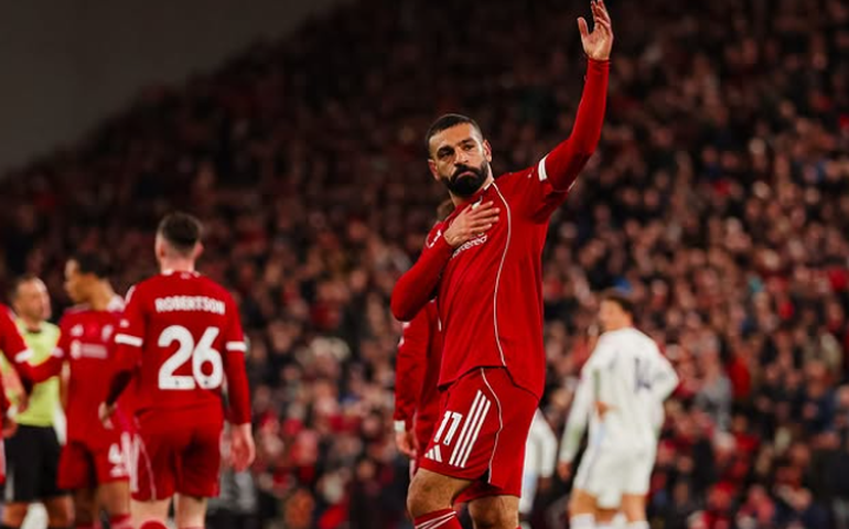 Salah iguala recorde histórico e Liverpool encerra sequência negativa com vitória sobre o Aston Villa