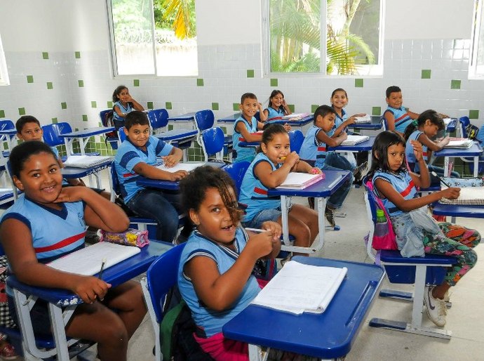 Semed divulga lista para escolas de Maceió com calendário especial