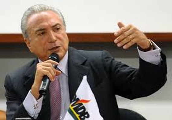 Temer tenta articular flexibilização do superávit primário