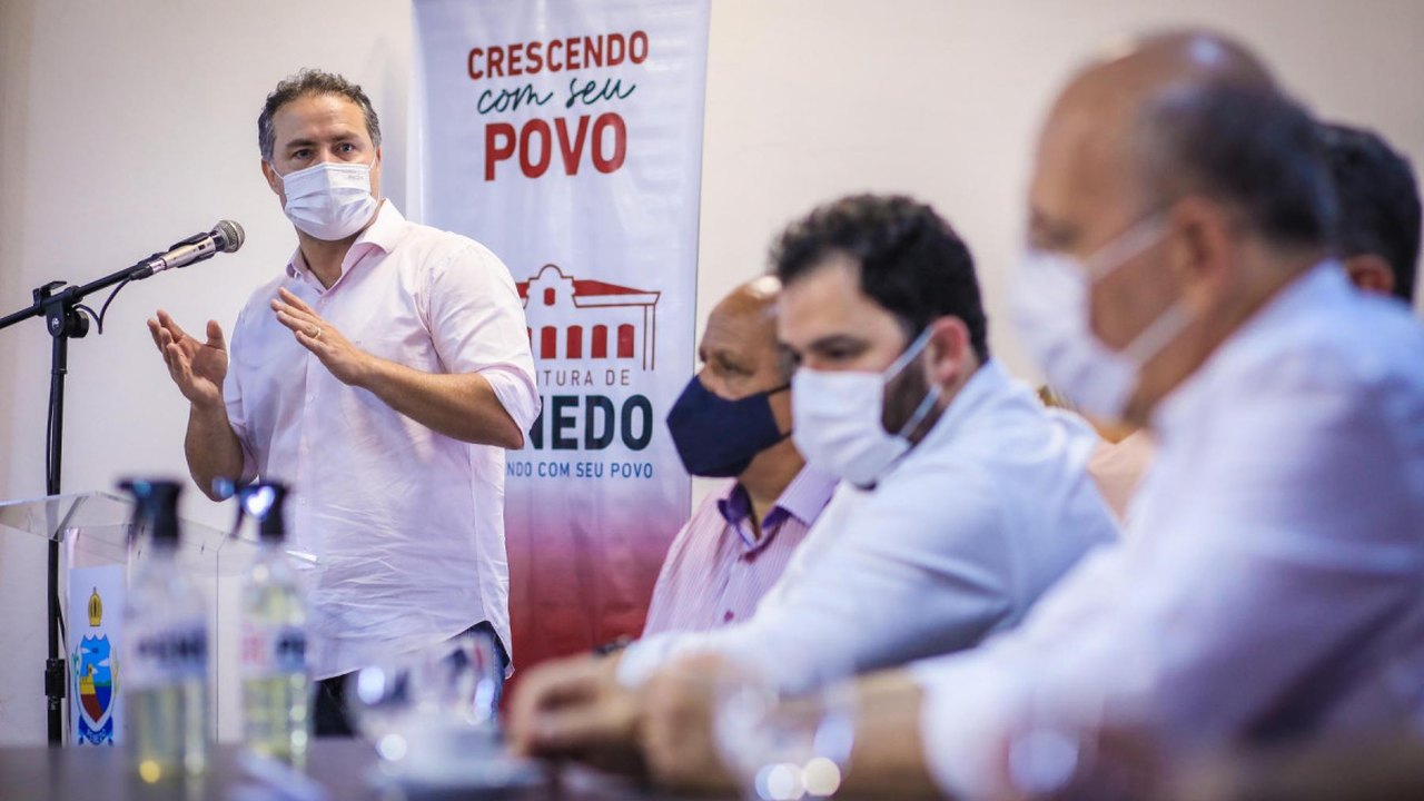 Governador anuncia duplicação entre Maceió e Penedo ao autorizar nova Delegacia Regional no município