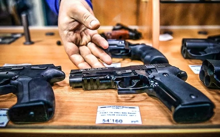 ‘Revogaço’ das armas barra novos CACs e acaba com ‘tiro recreativo’