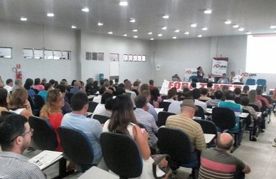 Professores da Ufal aprovam greve por temo indeterminado e matrículas estão adiadas