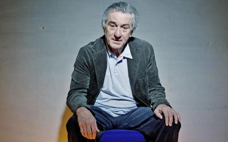 Aos 81 anos, Robert De Niro pula de iate e deixa a filha apavorada: 'Você é louco!'