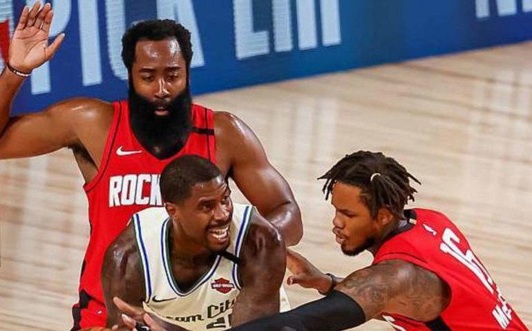 Rockets superam grande atuação de Antetokounmpo e batem Bucks pela rodada da NBA
