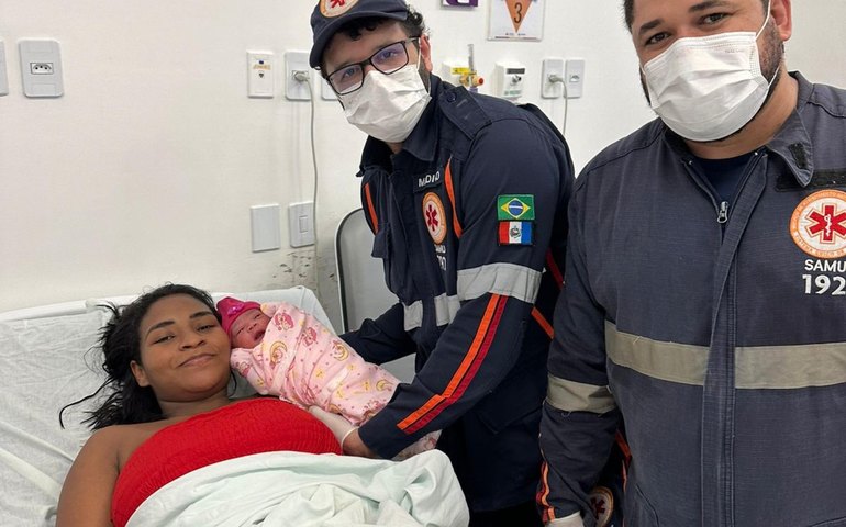 Equipe do Samu atende trabalho de parto em residência de Maceió