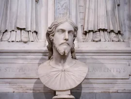 Busto de Cristo Salvador em igreja de Roma é atribuído a Michelangelo