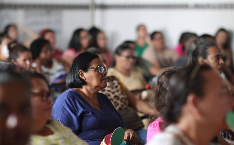 Educação promove formação sobre manipulação de alimentos
