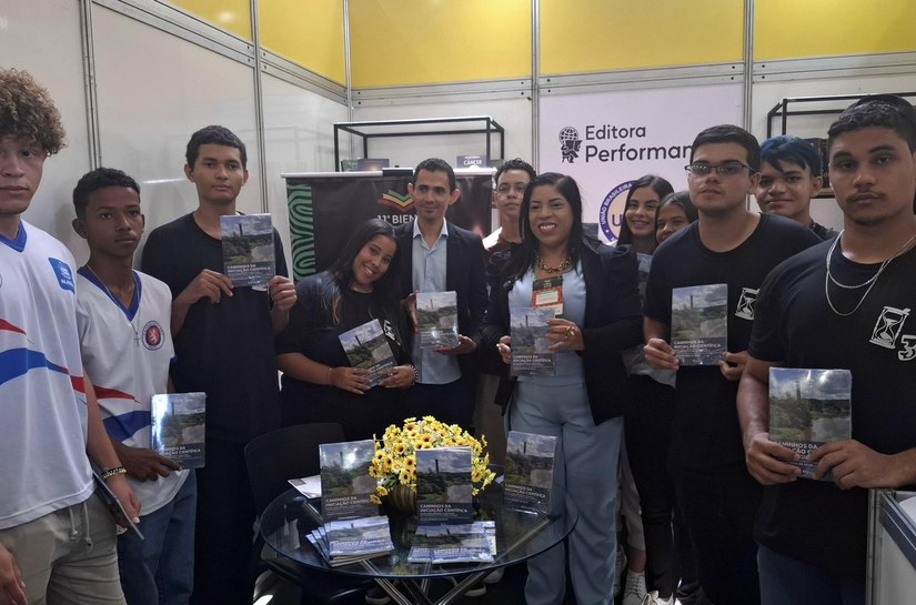 Estudantes da rede estadual lançam livro sobre impacto de enchentes em Rio Largo