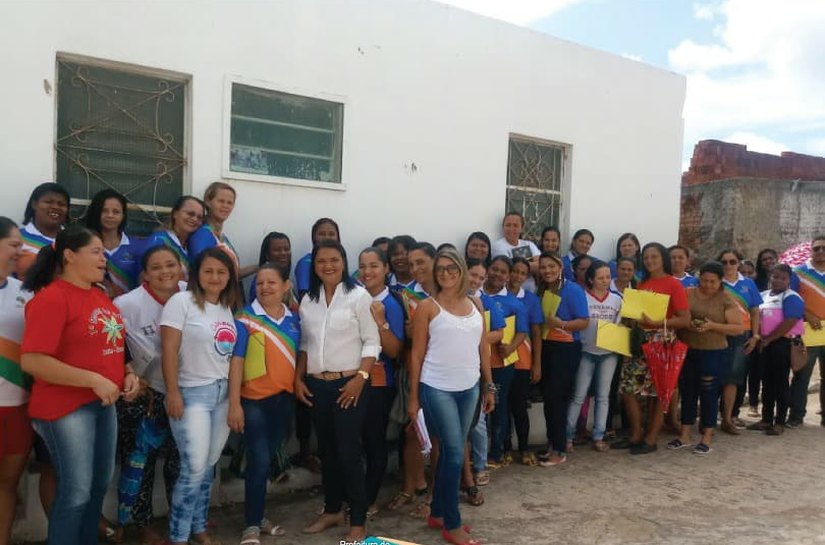 Prefeitura de Roteiro faz campanha para trazer mais alunos à sala de aula