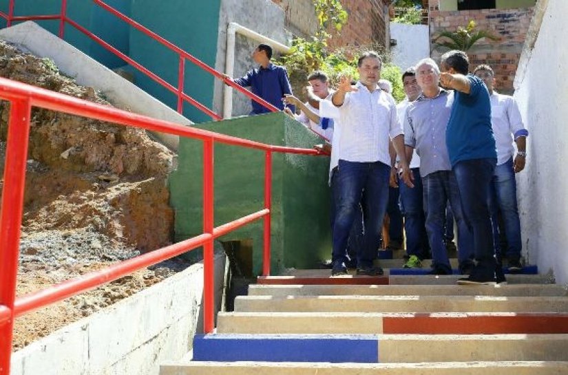 Governador Renan Filho inaugura obras de mobilidade urbana no Jacintinho