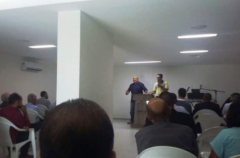 Primeira reunião de maio da Opeal tem pregação de pastor argentino