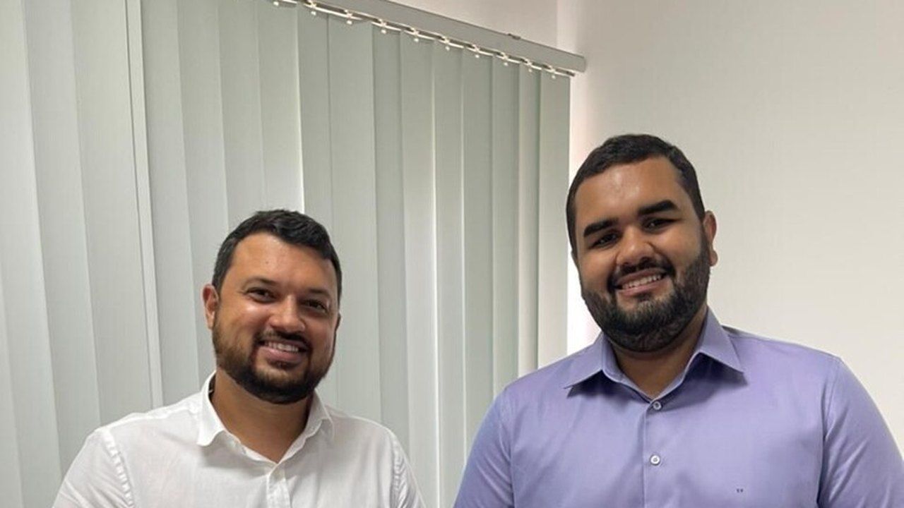 Prefeito Tiago Freitas empossa novo secretário de Saúde em Piranhas