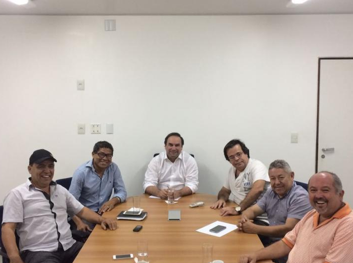 Diretoria alvinegra se reúne com vice-governador em busca de parceria