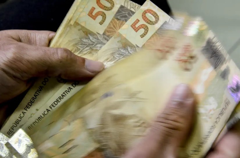 Arrecadação federal em maio atinge R$ 230 bilhões, recorde para o mês