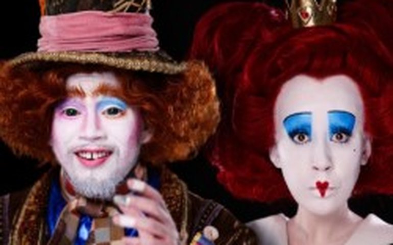 Camila Pudim e Whindersson Nunes arrasam em challenge de Alice no País das Maravilhas