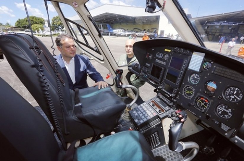 Renan Filho entrega novas aeronaves e hangar à Segurança Pública