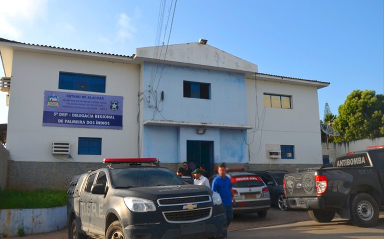 Polícia realiza operação em Estrela e dois são presos