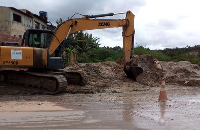 Desenvolvimento Sustentável retira mais de 250 toneladas de detritos do Riacho do Silva
