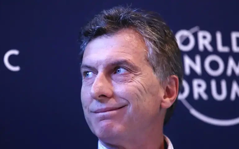 Macri confirma que não concorrerá à presidência em outubro