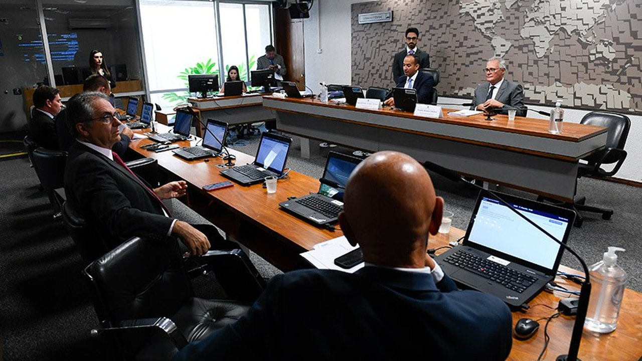 Comissão de Controle das Atividades de Inteligência inicia seu trabalho