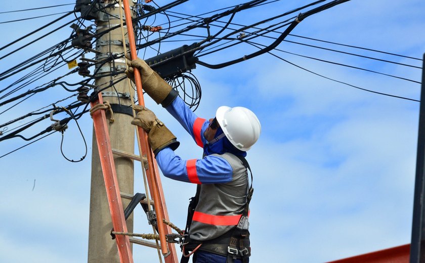 SIPE esclarece procedimento para ligação provisória de energia em Penedo