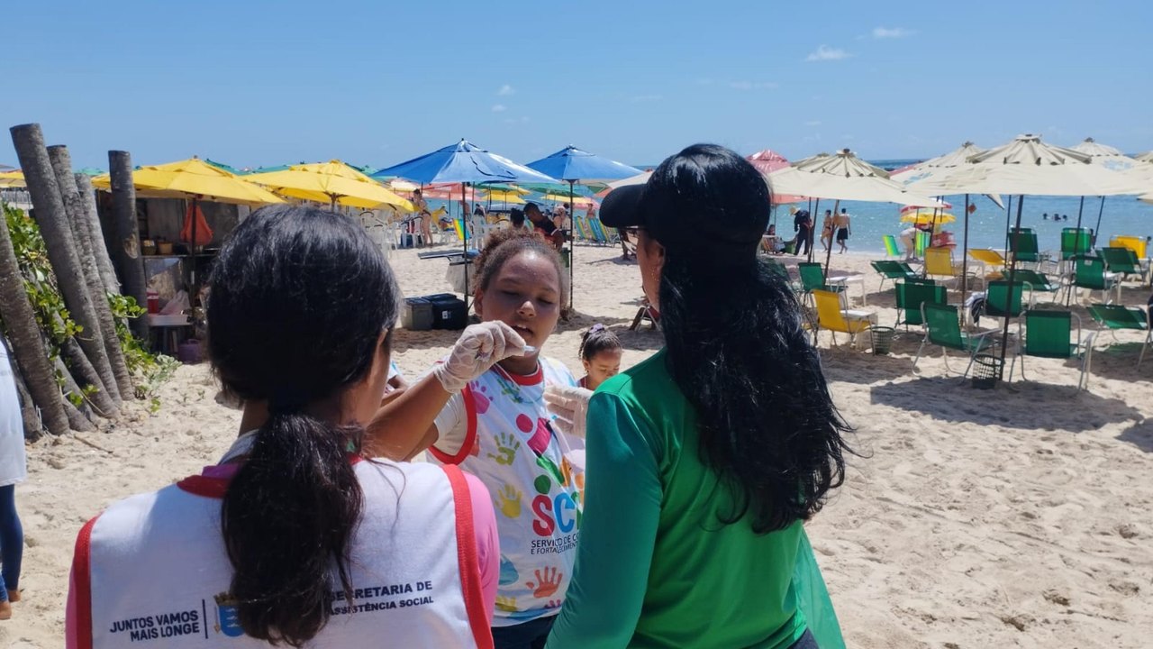 Projeto Nossa Praia realiza ação de conscientização ambiental no Francês
