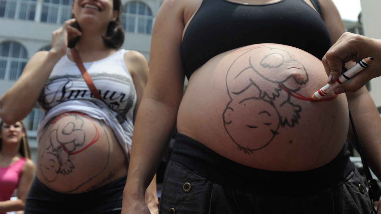 Fatores sociais e estruturais empurram mulheres para cesarianas
