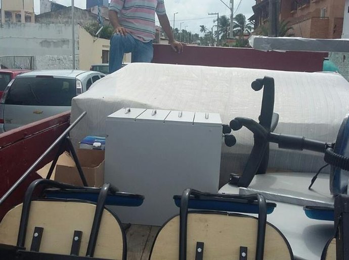 Prefeitura de Marechal Deodoro entregou mobiliário novo nas escolas