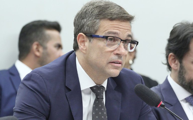 Campos Neto parabeniza Galípolo por indicação ao comando do BC