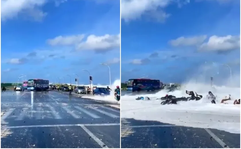 Veículos são derrubados por ondas ao atravessar ponte nas Maldivas