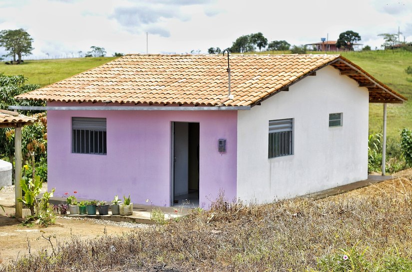 Palmeira: prefeito Júlio Cezar participa da entrega de casas na Tabacaria
