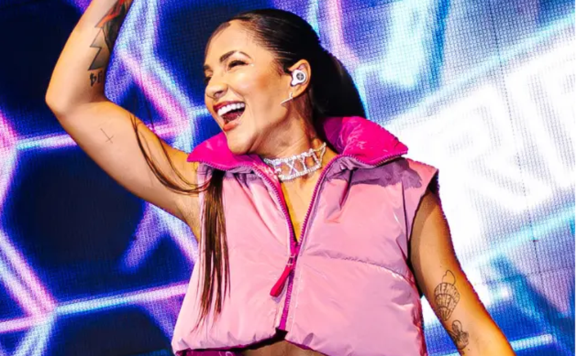 Michele Andrade lança EP “Cabulosa” com cinco faixas e produção de Rafinha RSQ