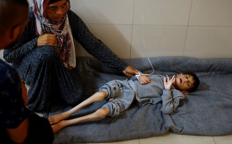 Sob pressão em função da fome em Gaza, Israel anuncia pausa militar