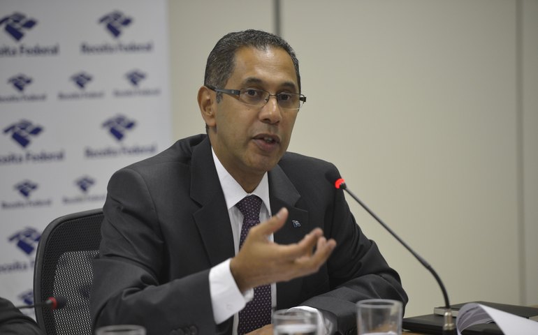 Governo precisará de um esforço adicional de R$ 118 bi em receitas para fechar contas em 2026