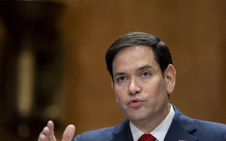 Secretário de Trump anuncia que vai revogar vistos de funcionário do governo brasileiro