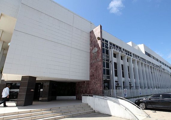 Réu vai a julgamento por assassinato após longa espera