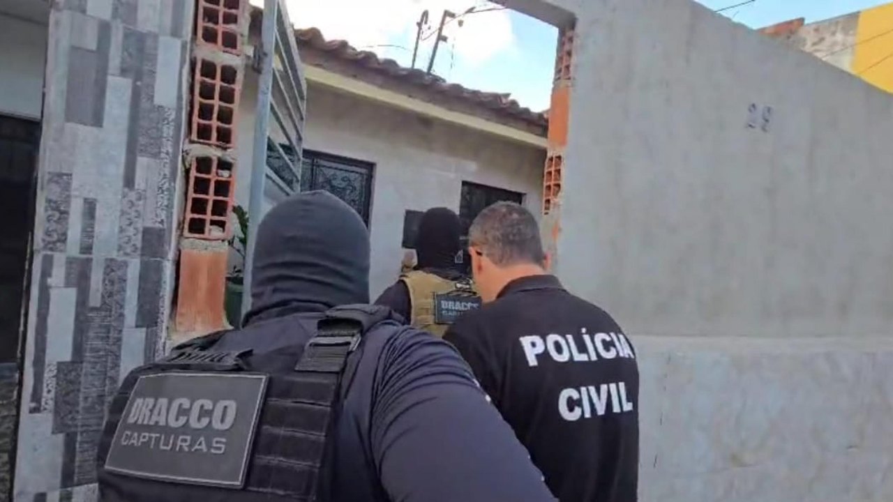 Preso acusado de divulgação de pornografia infantil e extorsão contra adolescente