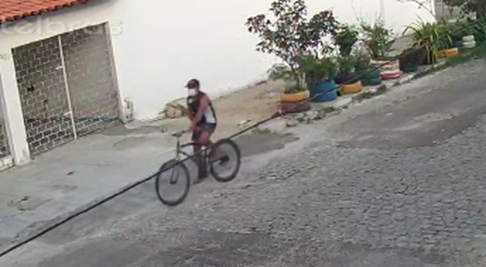 Mulher é importunada sexualmente após ser seguida por ciclista na Zona Sul de Aracaju / Foto: Foto: Portal A8SE/Reprodução