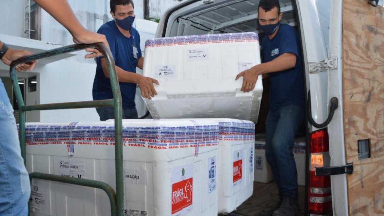Alagoas recebe 51.930 novas doses de vacinas contra a Covid-19