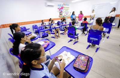 Prefeita Tia Júlia realiza visita a Escolas Municipais para dar boas-vindas aos alunos na volta às aulas